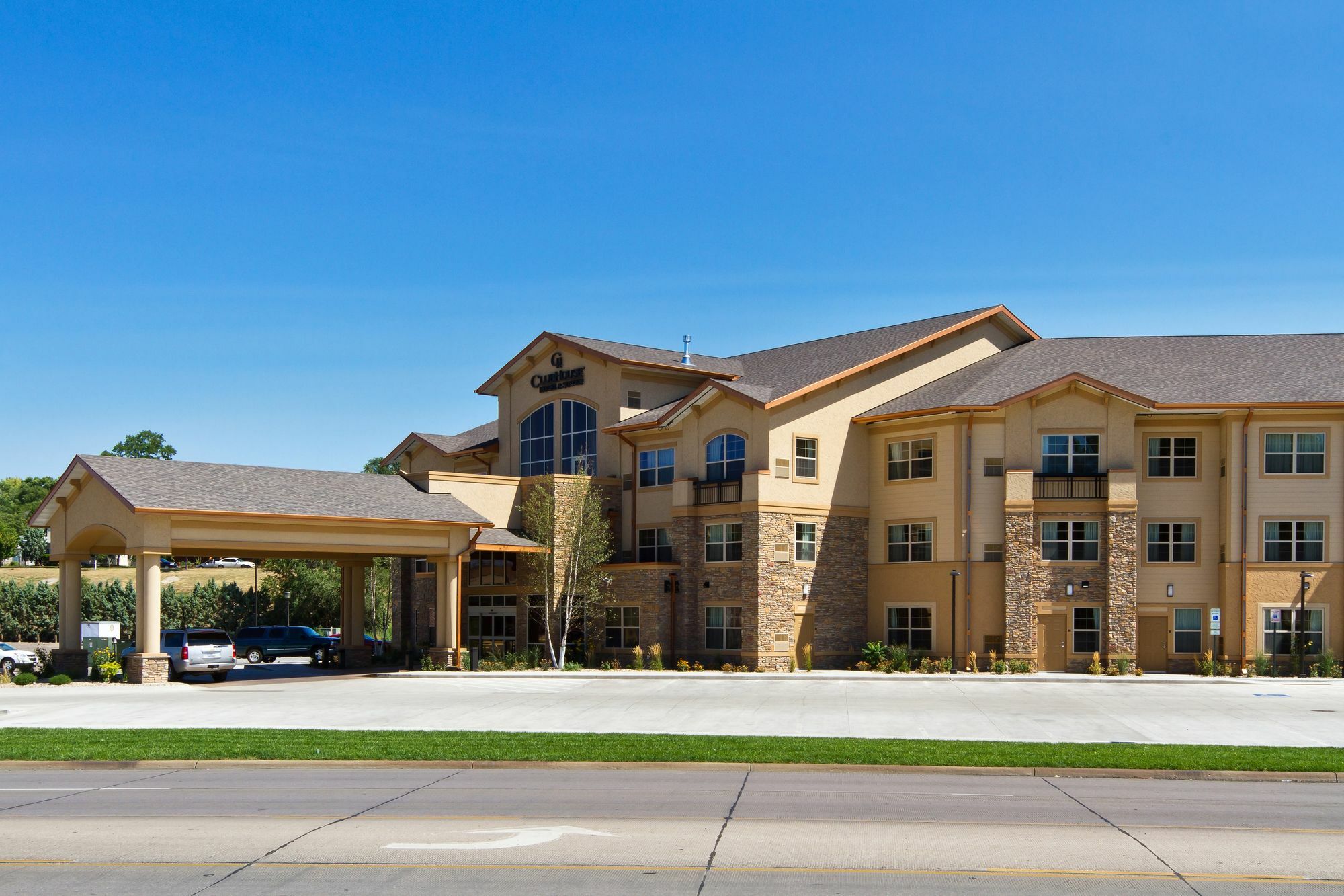 Clubhouse Hotel And Suites Pierre Exterior photo